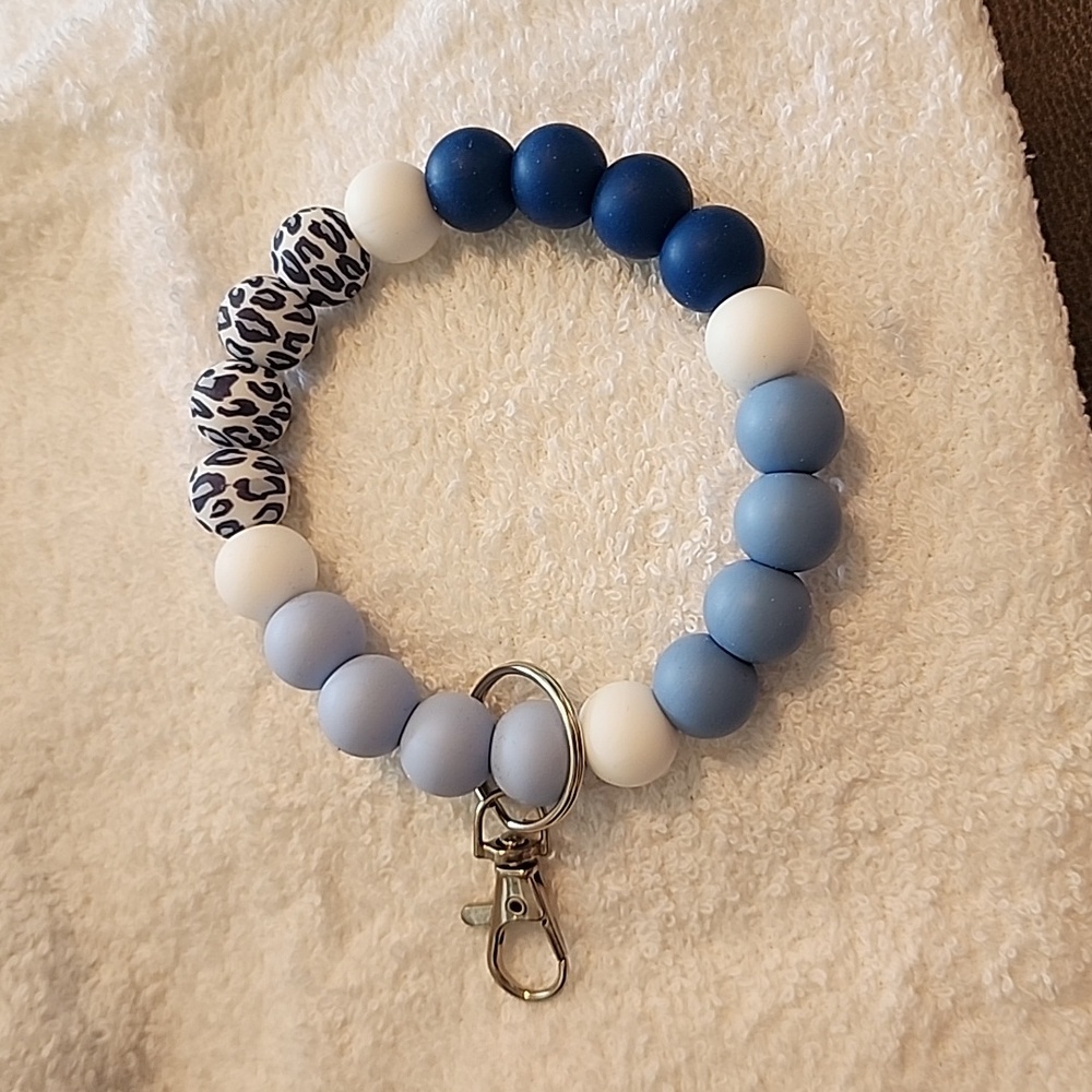 Silicone bead keychain